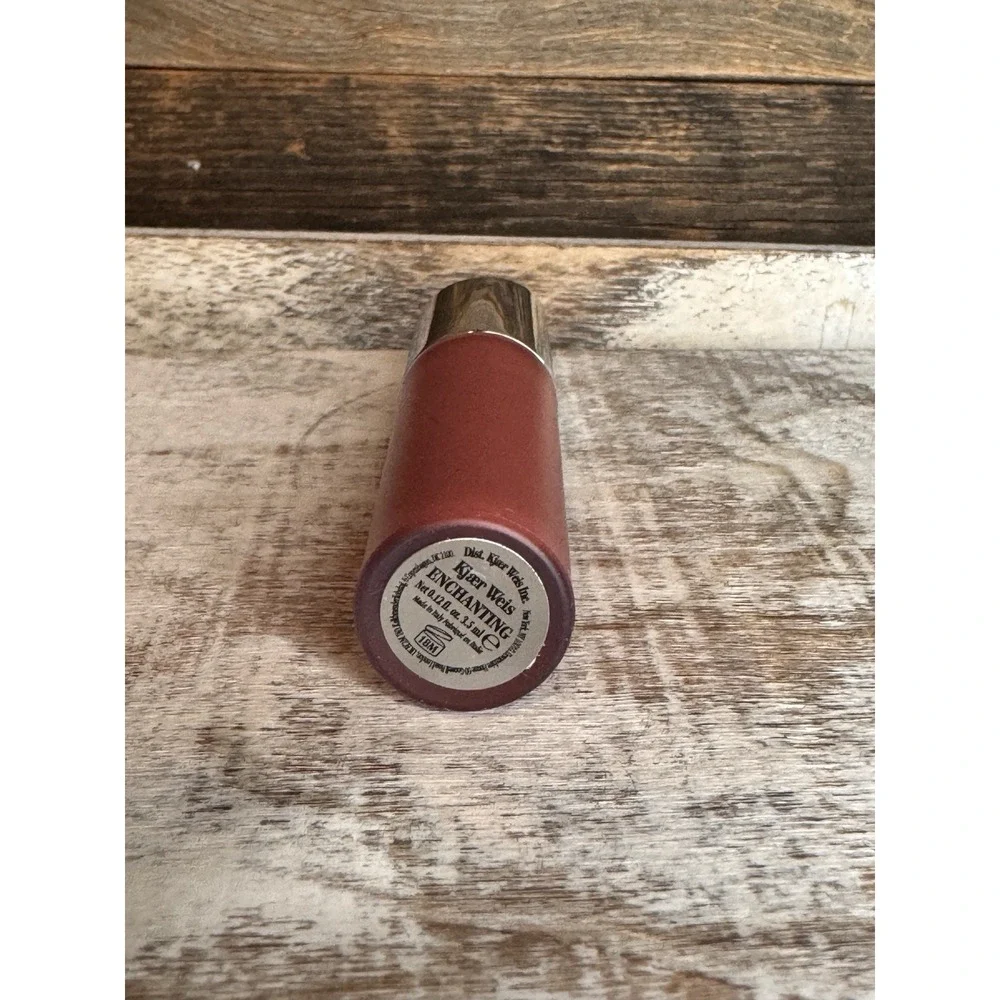 Kjaer Weis Matte Naturally Liquid Lipstick –‎ Enchanting (3.5ml) | MSRP = $30